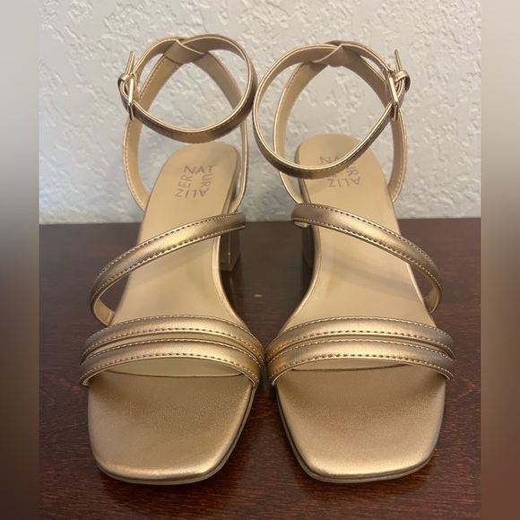 Naturalizer Rizzo Ankle Strap Dress Sandals Gold Bronze Pearl Block Heel Size 8W - Picture 1 of 12